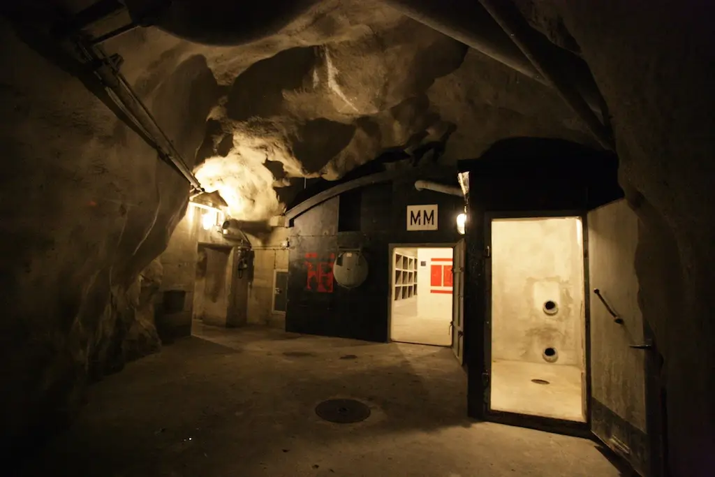 Sortie scolaire au Musée Fort de Chillon : la guerre froide et la ...